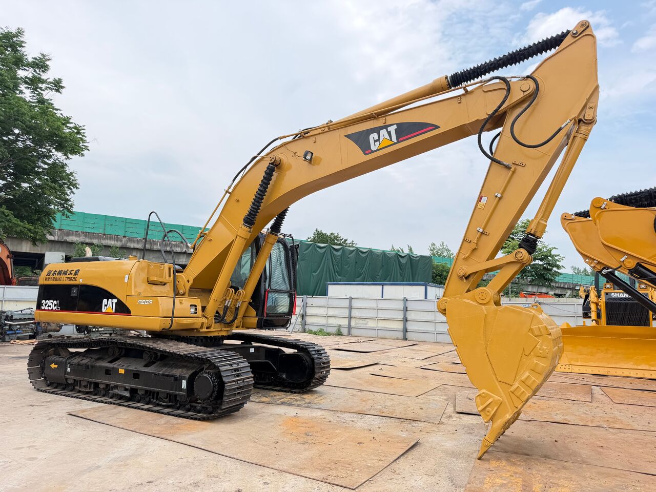 CATERPILLAR 325CL - Гусеничный экскаватор: фото 3 CATERPILLAR 325CL - Гусеничный экскаватор: фото 3