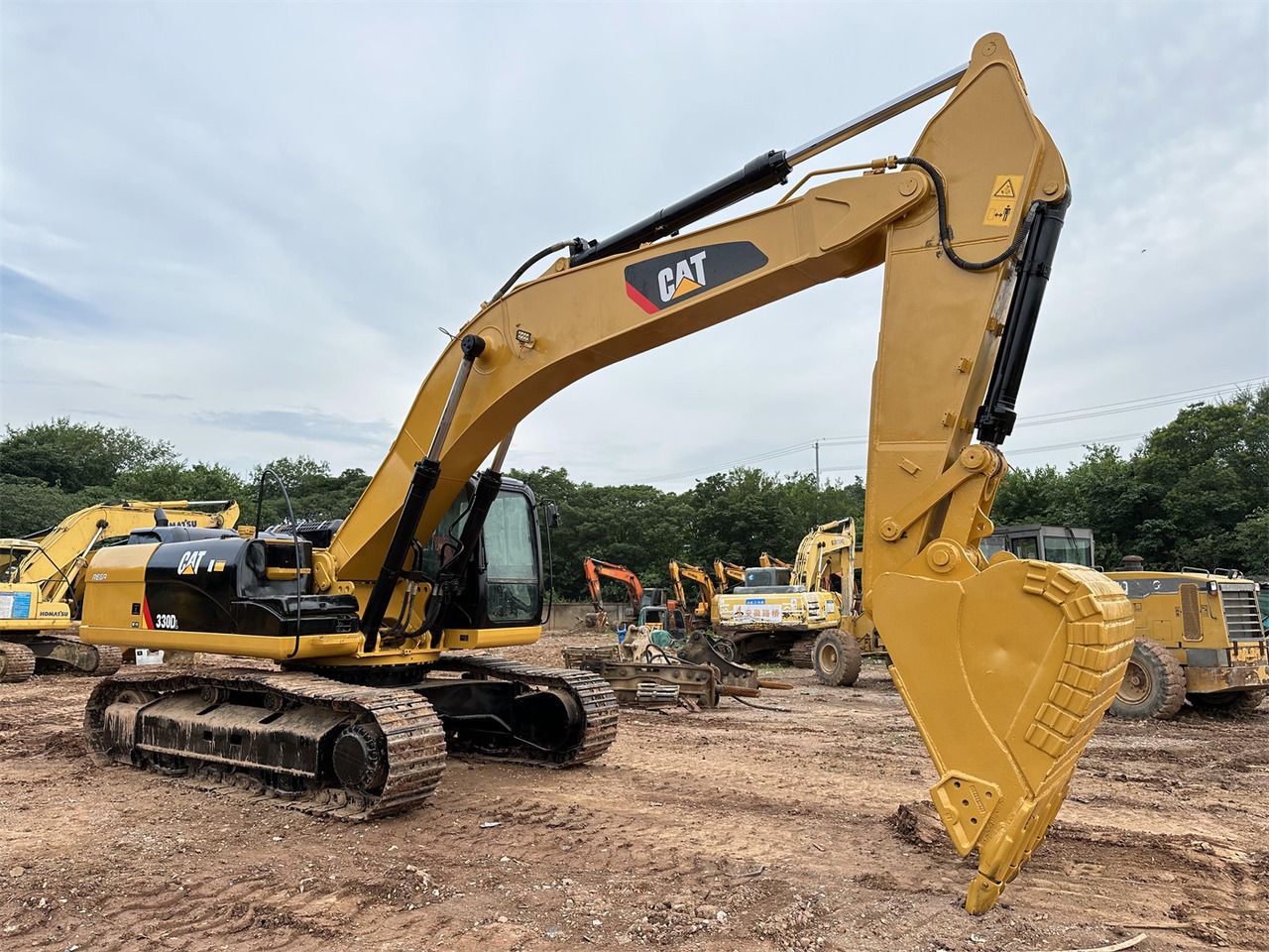 CATERPILLAR 330D - Гусеничный экскаватор: фото 1 CATERPILLAR 330D - Гусеничный экскаватор: фото 1