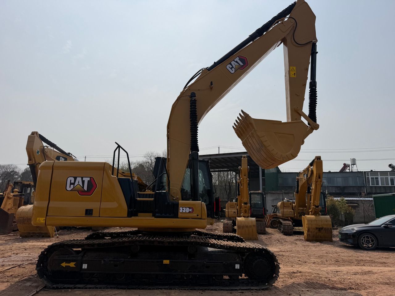 CATERPILLAR 330GC - Гусеничный экскаватор: фото 2 CATERPILLAR 330GC - Гусеничный экскаватор: фото 2