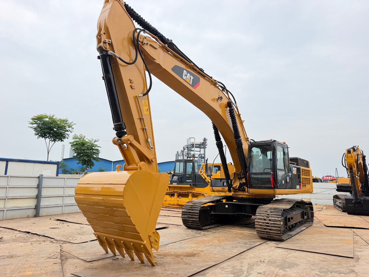 CATERPILLAR 345DL - Гусеничный экскаватор: фото 3 CATERPILLAR 345DL - Гусеничный экскаватор: фото 3