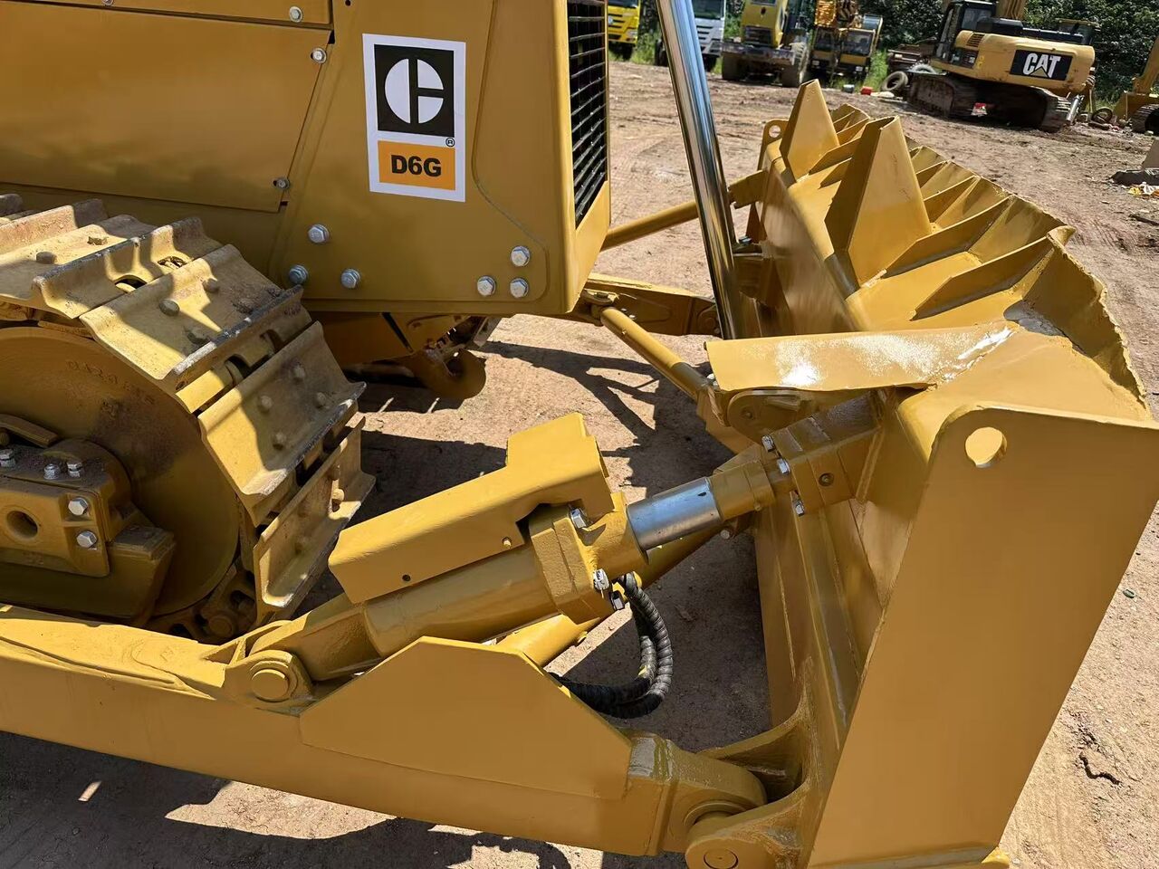 CATERPILLAR D6G - Бульдозер: фото 5 CATERPILLAR D6G - Бульдозер: фото 5