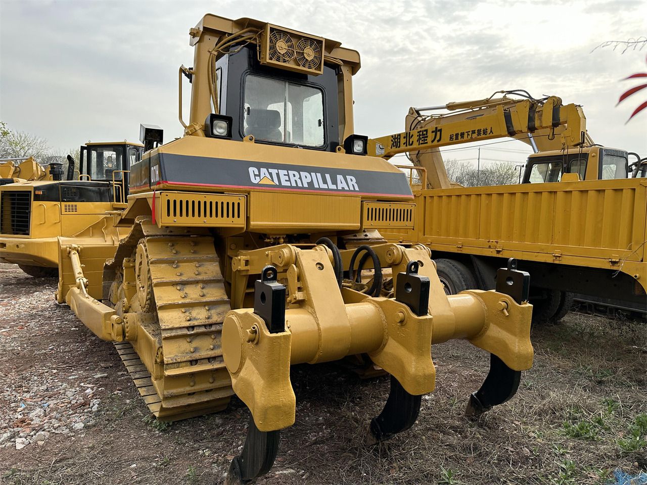 CATERPILLAR D7H - Бульдозер: фото 2 CATERPILLAR D7H - Бульдозер: фото 2