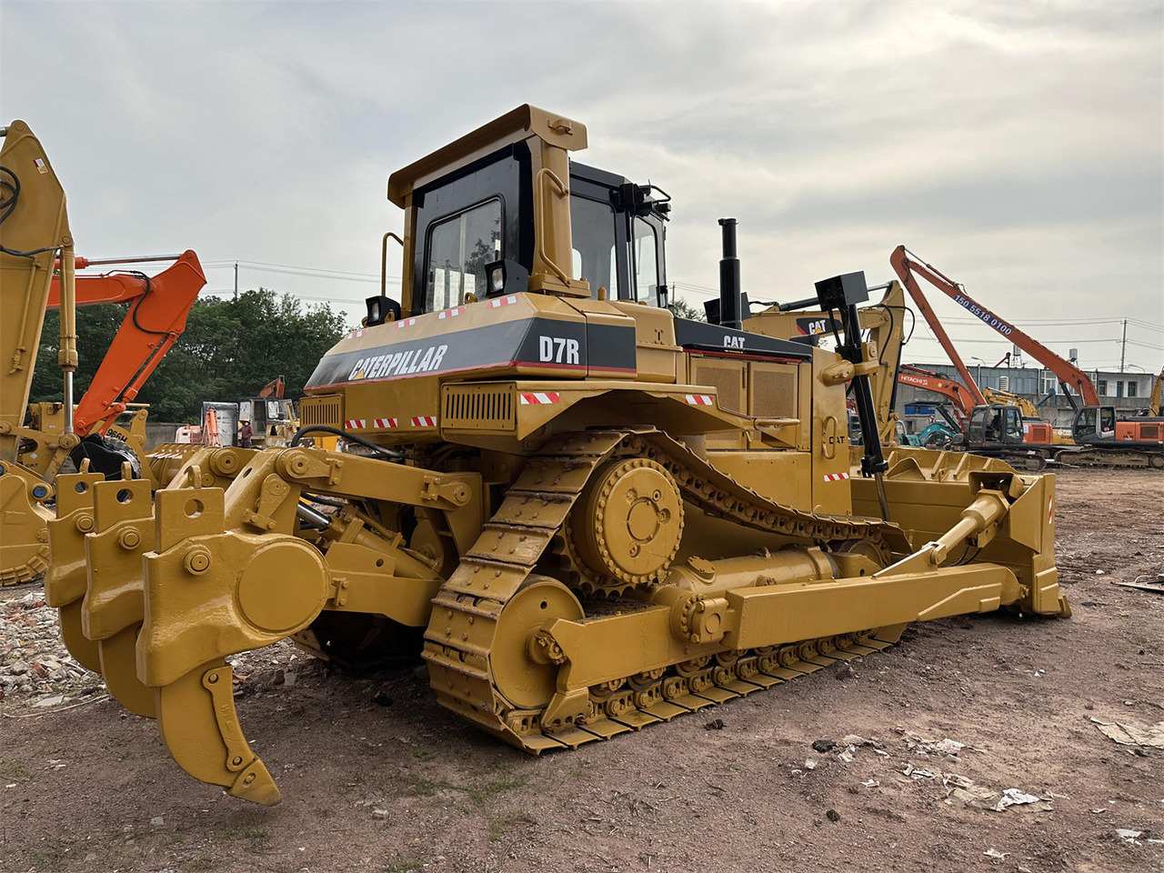 CATERPILLAR D7R - Бульдозер: фото 2 CATERPILLAR D7R - Бульдозер: фото 2
