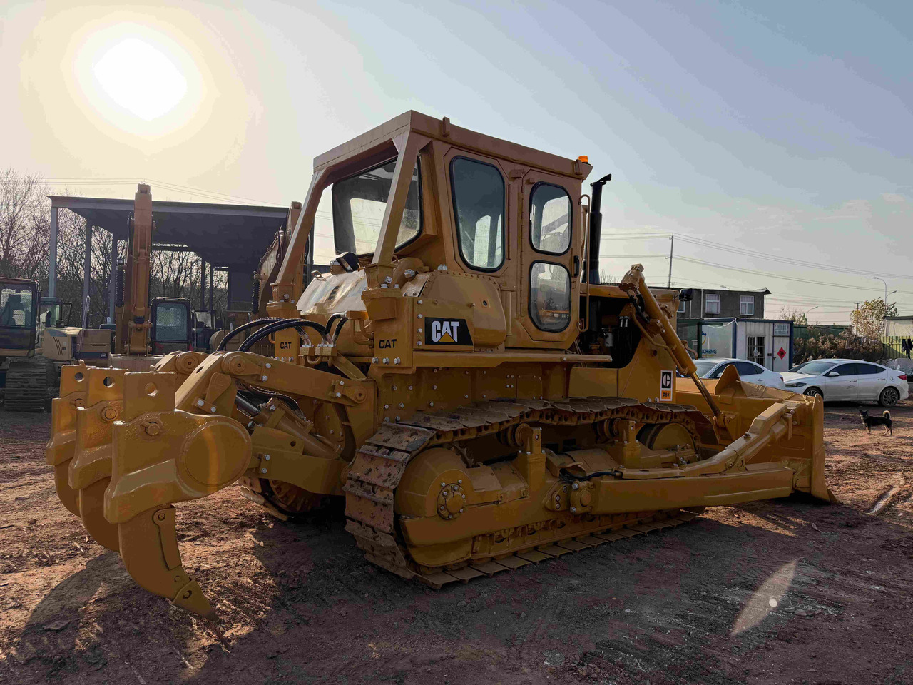 CATERPILLAR D8H - Бульдозер: фото 1 CATERPILLAR D8H - Бульдозер: фото 1