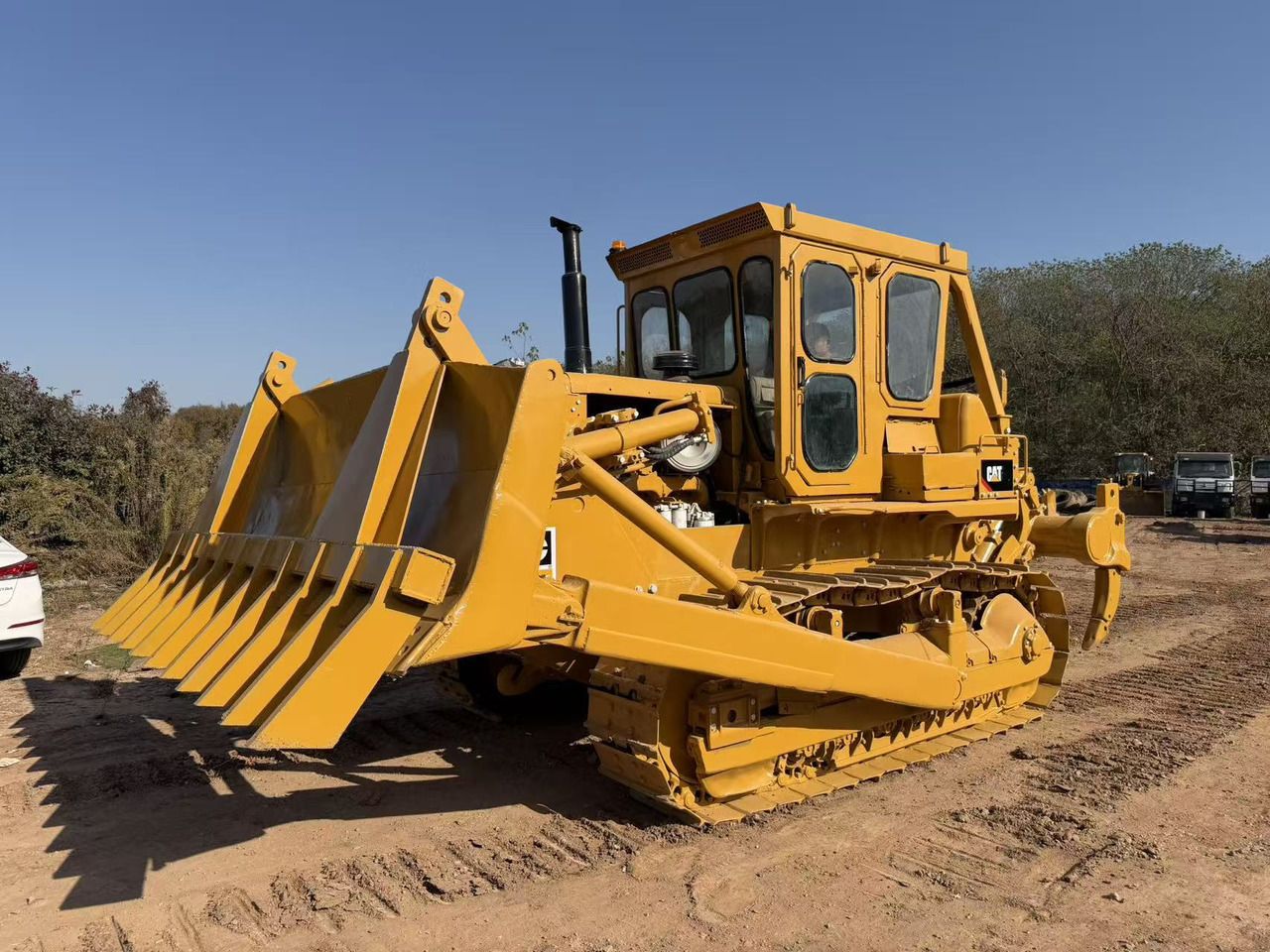 CATERPILLAR D8K - Бульдозер: фото 1 CATERPILLAR D8K - Бульдозер: фото 1
