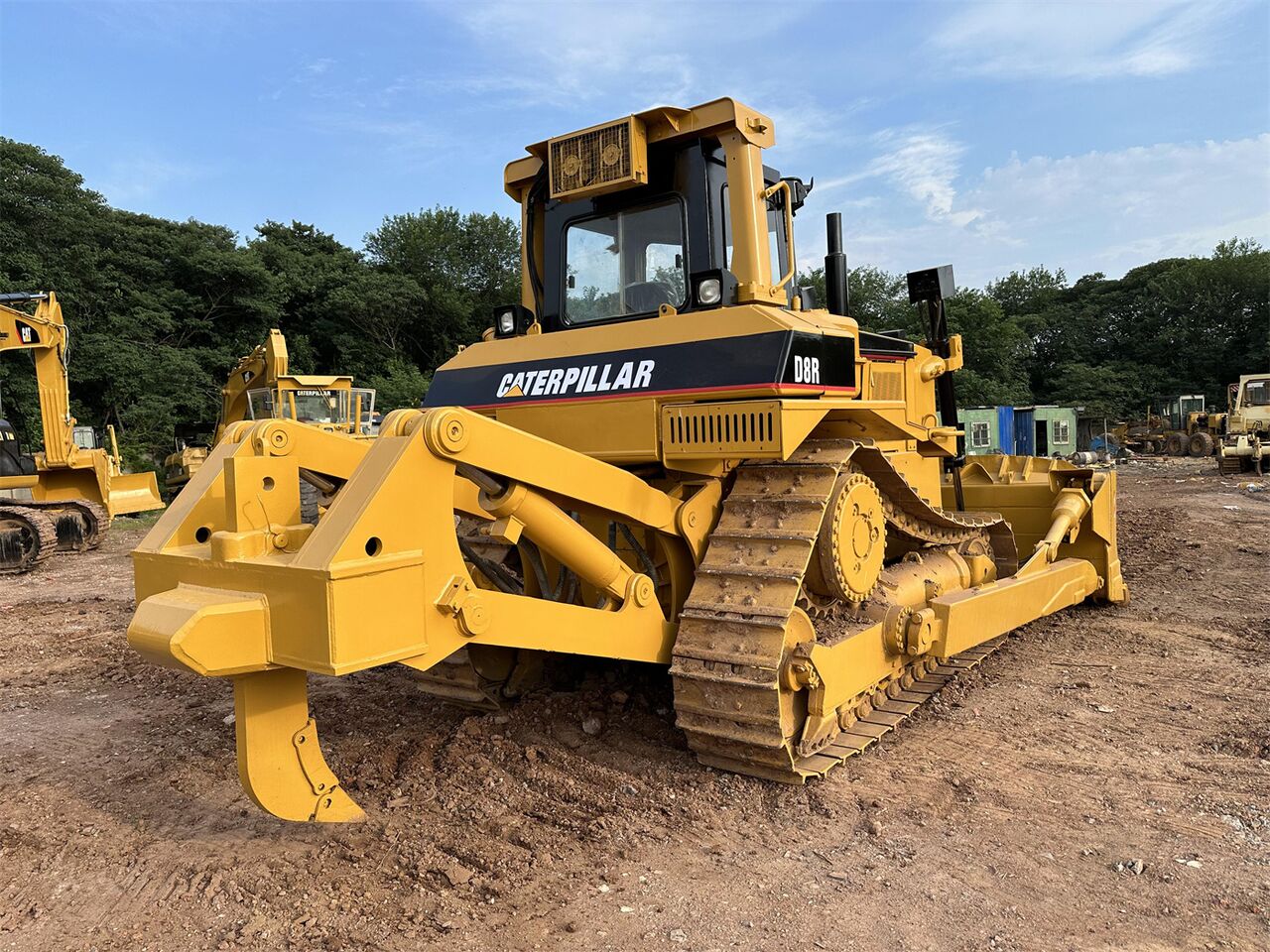 CATERPILLAR D8R - Бульдозер: фото 1 CATERPILLAR D8R - Бульдозер: фото 1
