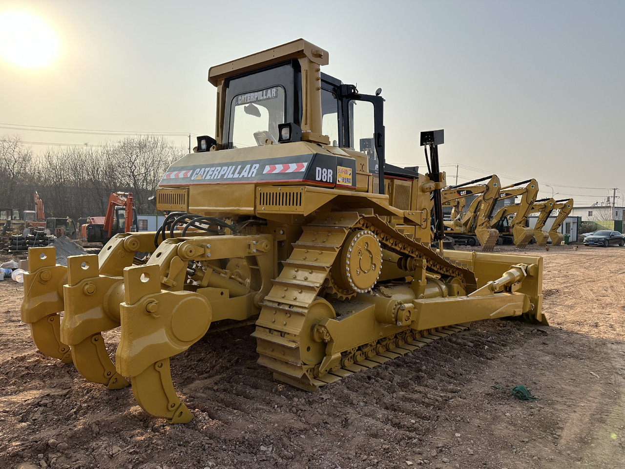 CATERPILLAR D8R bulldozer - Бульдозер: фото 2 CATERPILLAR D8R bulldozer - Бульдозер: фото 2