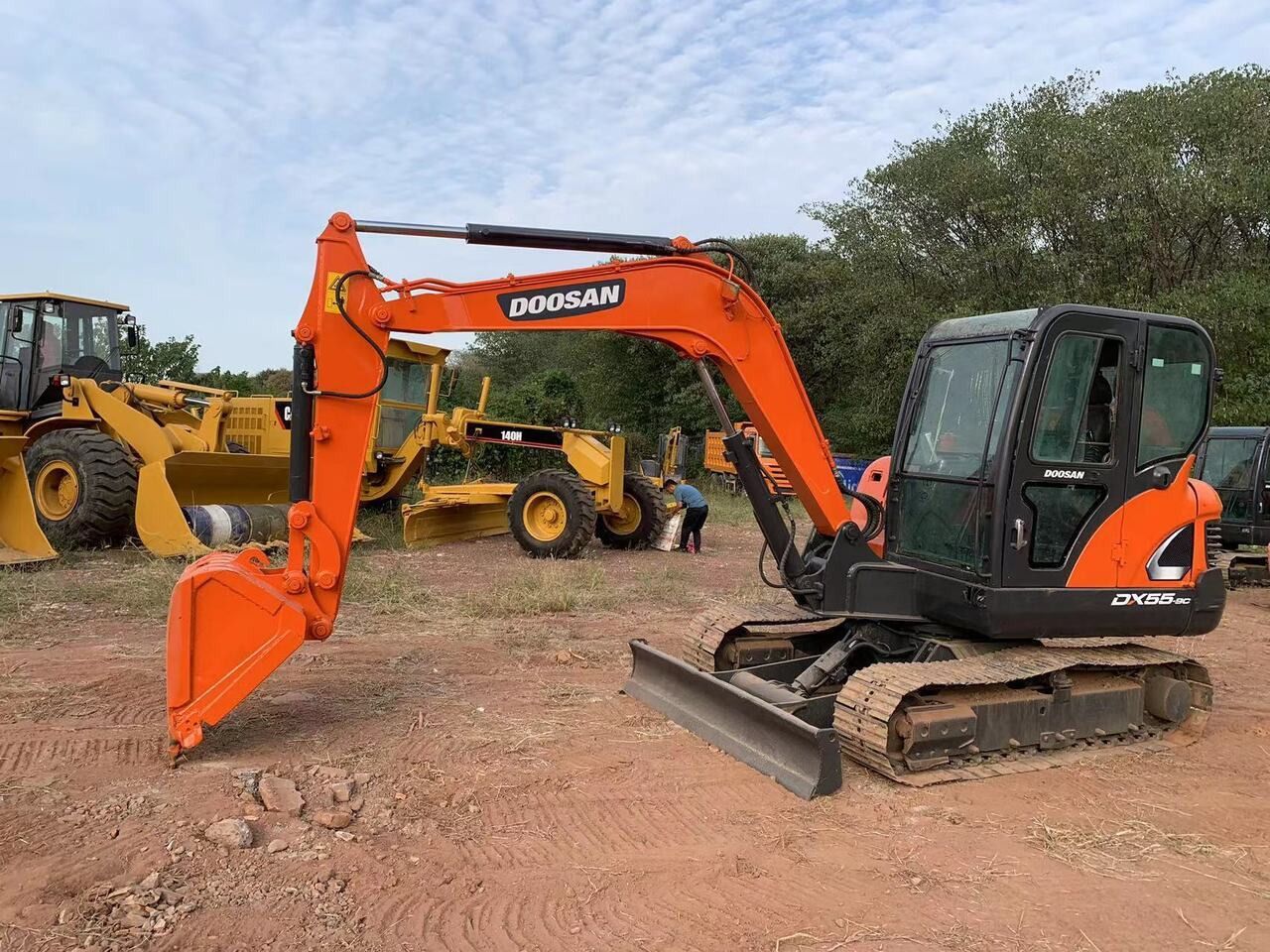 DOOSAN DX55 excavator - Гусеничный экскаватор: фото 4 DOOSAN DX55 excavator - Гусеничный экскаватор: фото 4