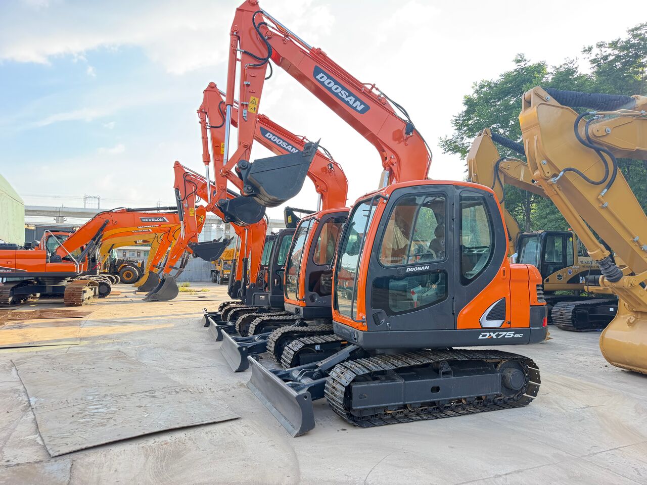 DOOSAN DX75 - Мини-экскаватор: фото 2 DOOSAN DX75 - Мини-экскаватор: фото 2