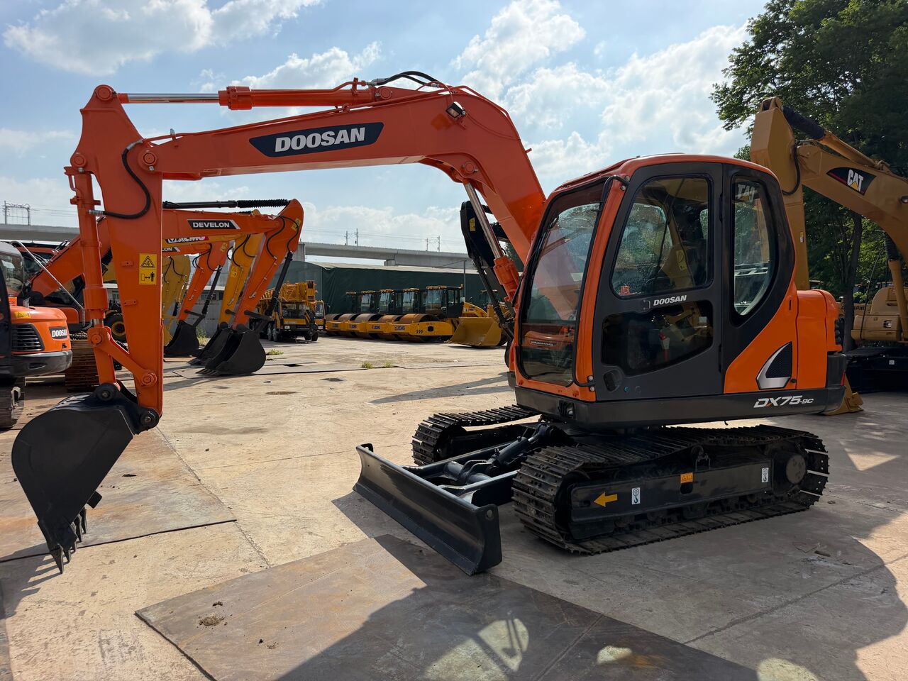 DOOSAN DX75 - Мини-экскаватор: фото 4 DOOSAN DX75 - Мини-экскаватор: фото 4