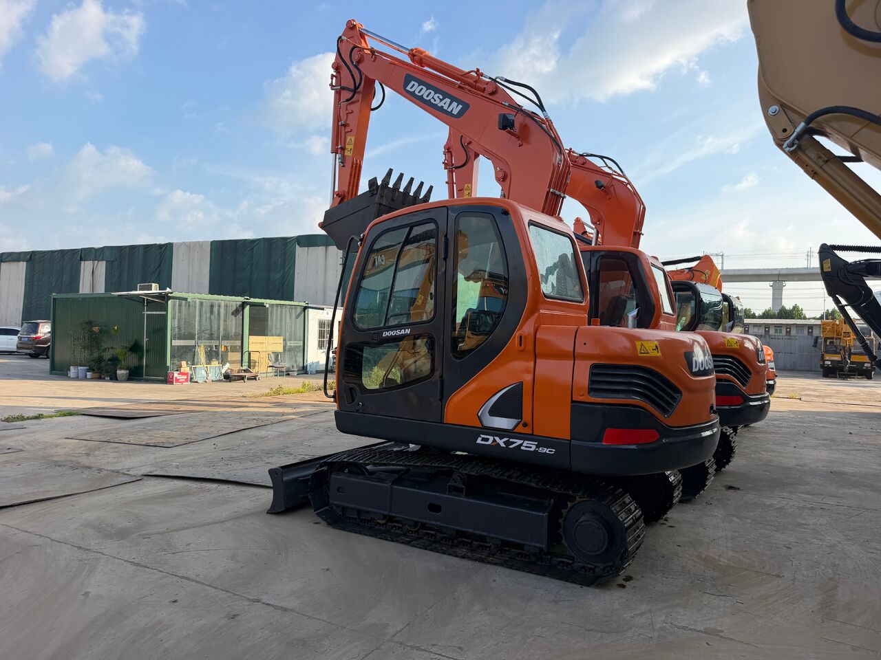DOOSAN DX75 - Мини-экскаватор: фото 3 DOOSAN DX75 - Мини-экскаватор: фото 3