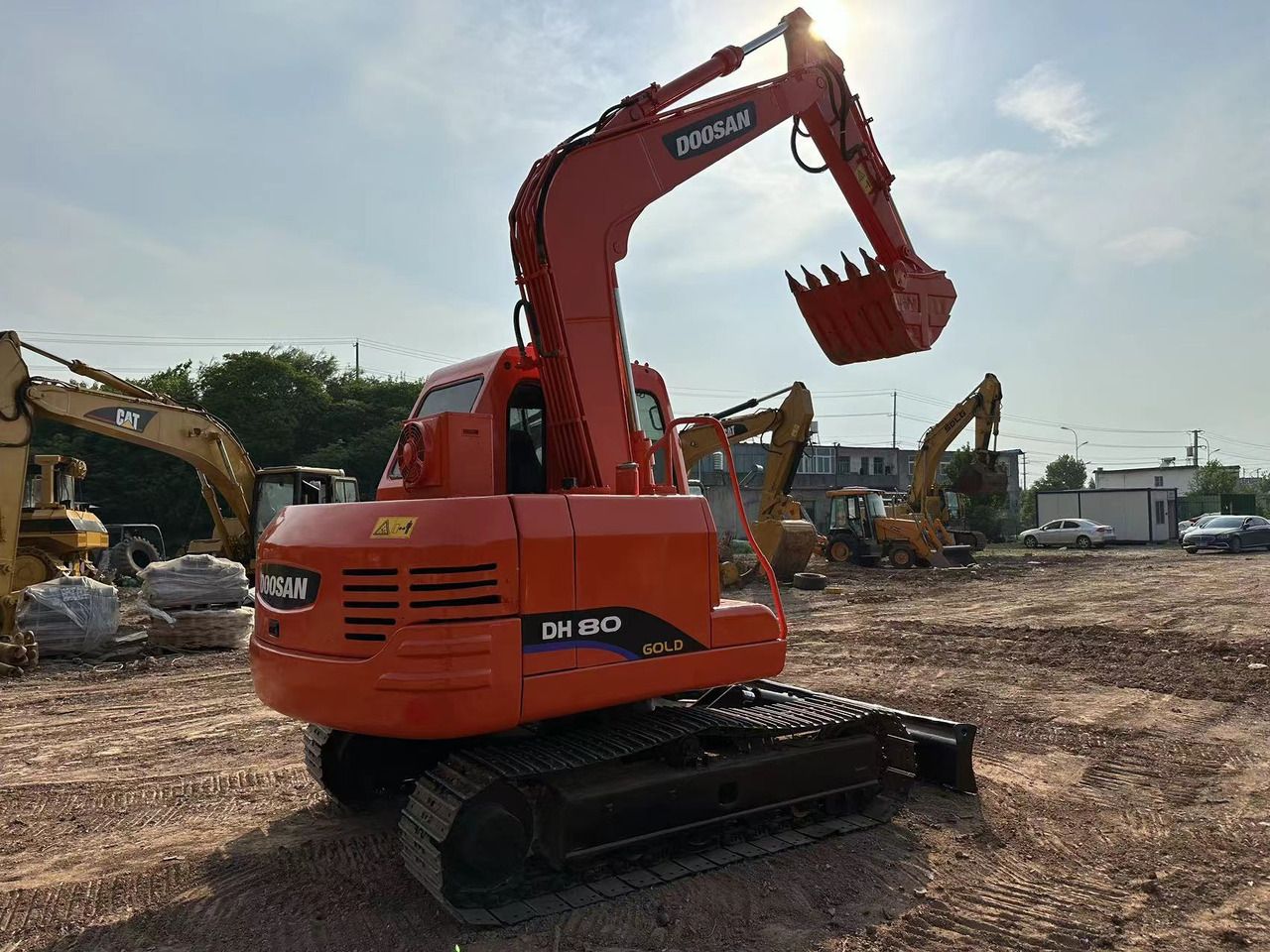 Doosan DH80 - Гусеничный экскаватор: фото 3 Doosan DH80 - Гусеничный экскаватор: фото 3