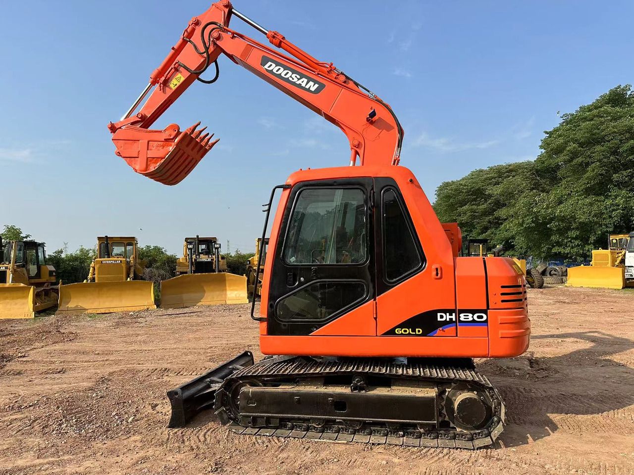 Doosan DH80 - Гусеничный экскаватор: фото 1 Doosan DH80 - Гусеничный экскаватор: фото 1