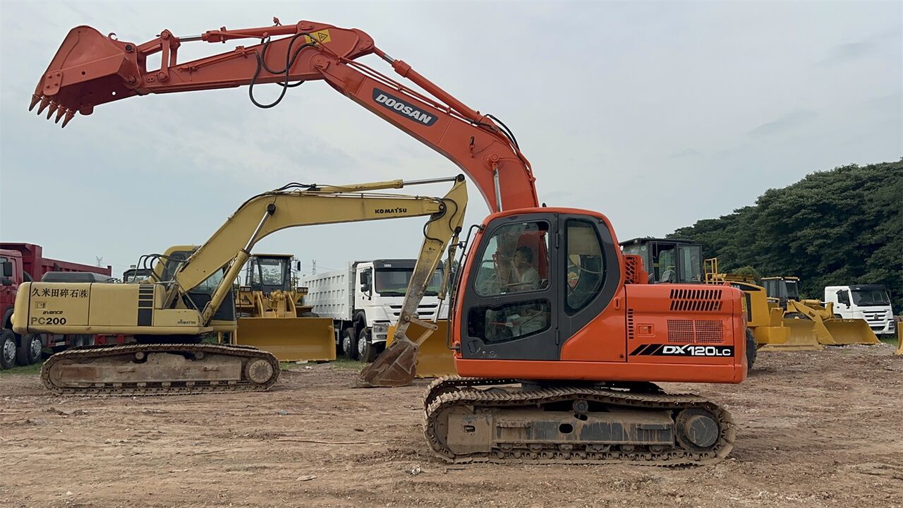 Doosan DX120 - Гусеничный экскаватор: фото 4 Doosan DX120 - Гусеничный экскаватор: фото 4