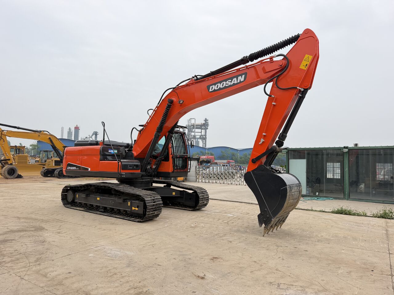Doosan DX225 - Гусеничный экскаватор: фото 3 Doosan DX225 - Гусеничный экскаватор: фото 3