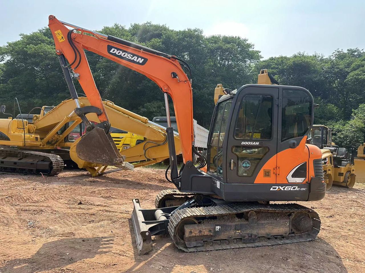 Doosan DX60 - Мини-экскаватор: фото 1 Doosan DX60 - Мини-экскаватор: фото 1