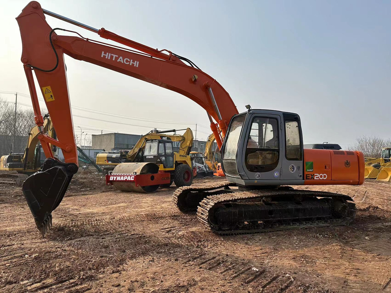 HITACHI EX200 - Гусеничный экскаватор: фото 5 HITACHI EX200 - Гусеничный экскаватор: фото 5
