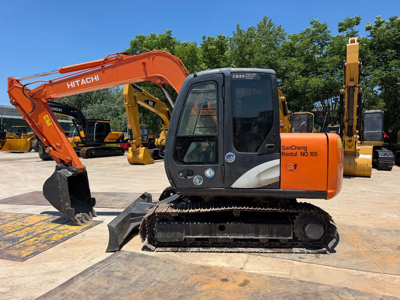 HITACHI ZX70 - Мини-экскаватор: фото 1 HITACHI ZX70 - Мини-экскаватор: фото 1