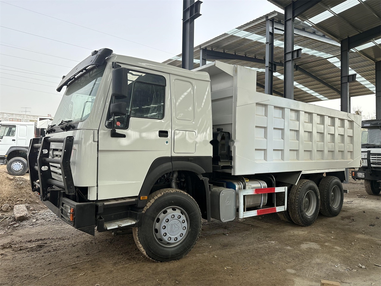 SINOTRUK HOWO 371 Dump Truck - Самосвал: фото 1 SINOTRUK HOWO 371 Dump Truck - Самосвал: фото 1