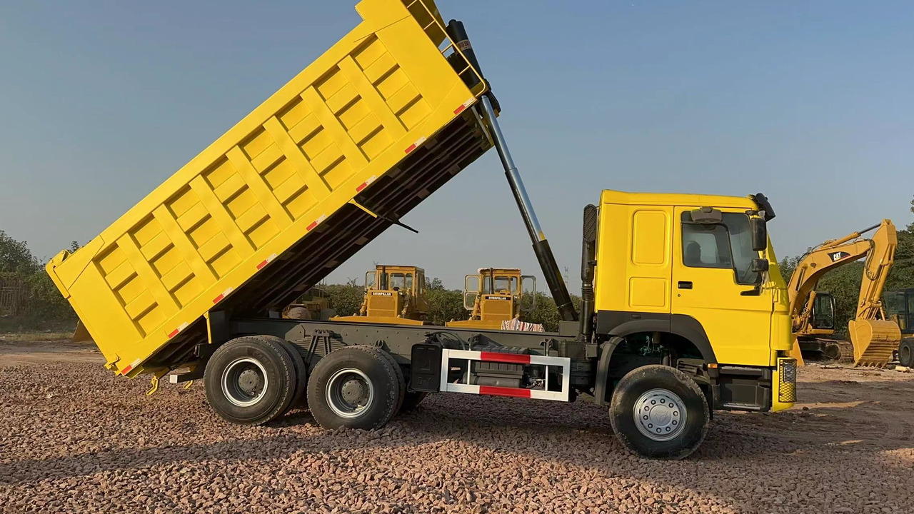 SINOTRUK HOWO 371 Dump Truck - Самосвал: фото 2 SINOTRUK HOWO 371 Dump Truck - Самосвал: фото 2