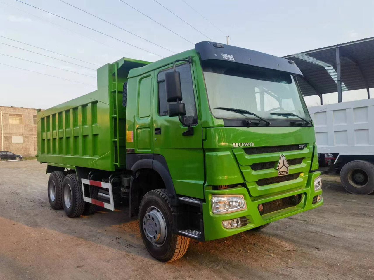 SINOTRUK HOWO 375 - Самосвал: фото 1 SINOTRUK HOWO 375 - Самосвал: фото 1
