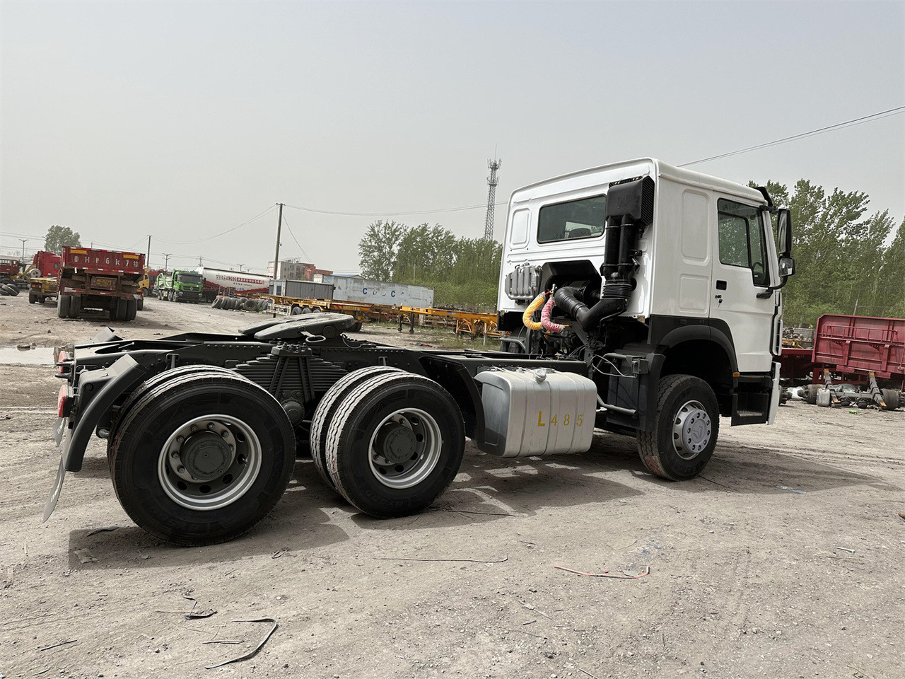 SINOTRUK Howo 371 Truck Head - Тягач: фото 3 SINOTRUK Howo 371 Truck Head - Тягач: фото 3