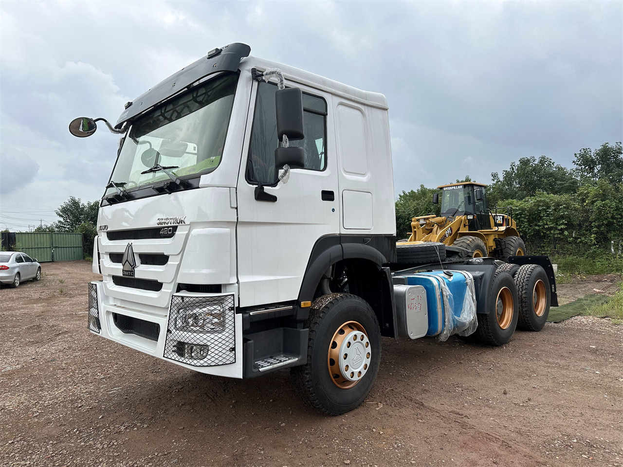 SINOTRUK Howo tractor unit 420hp - Тягач: фото 3 SINOTRUK Howo tractor unit 420hp - Тягач: фото 3