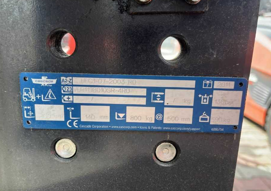 Cascade UEC-07-2003 R0, Kartonklammer - Захват для Погрузочно-разгрузочной техники: фото 5 Cascade UEC-07-2003 R0, Kartonklammer - Захват для Погрузочно-разгрузочной техники: фото 5