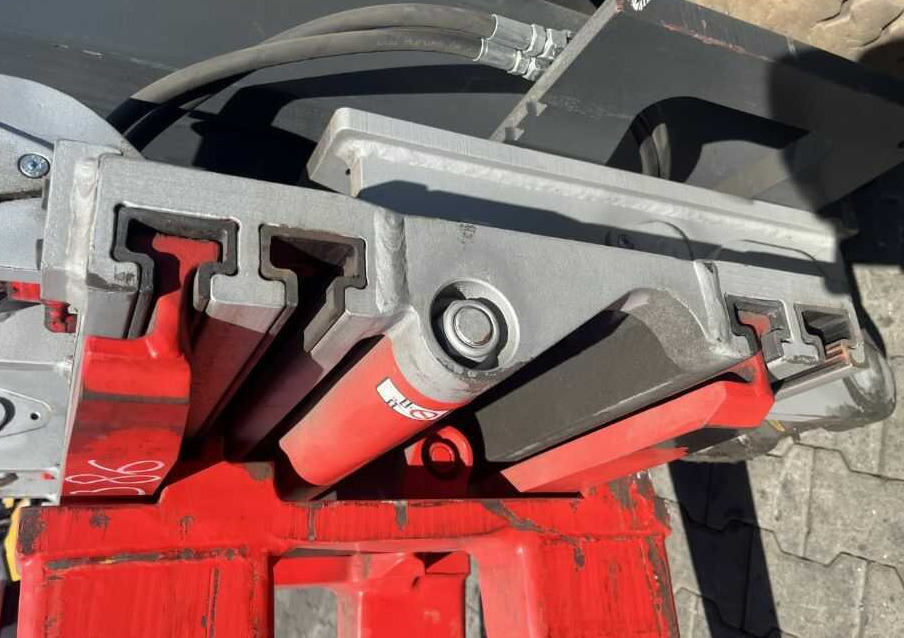 Durwen RKKP25 - Захват для Вилочных погрузчиков: фото 5 Durwen RKKP25 - Захват для Вилочных погрузчиков: фото 5