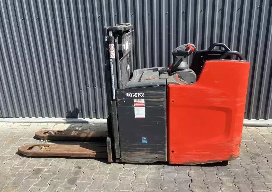 Linde D10FP - Штабелер: фото 2 Linde D10FP - Штабелер: фото 2