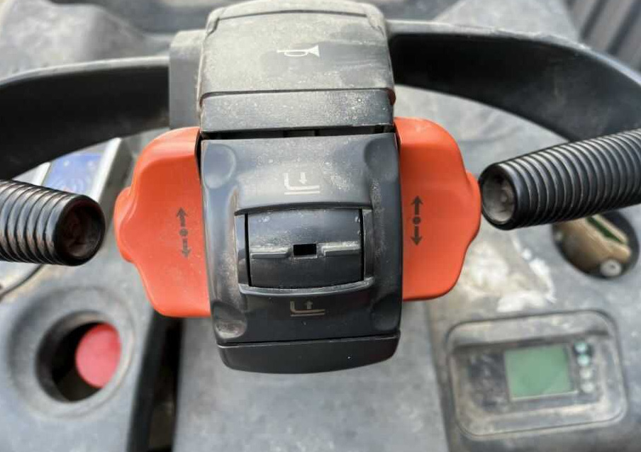 Штабелер Linde D12SP: фото 7