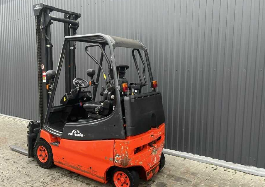 Linde E20 - Электропогрузчик: фото 3 Linde E20 - Электропогрузчик: фото 3