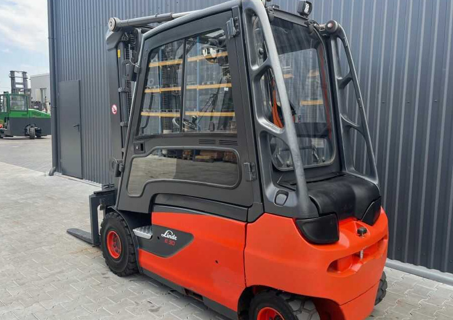 Linde E30L-01 - Электропогрузчик: фото 1 Linde E30L-01 - Электропогрузчик: фото 1