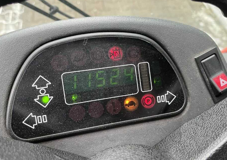 Linde P250 - Складской тягач: фото 5 Linde P250 - Складской тягач: фото 5