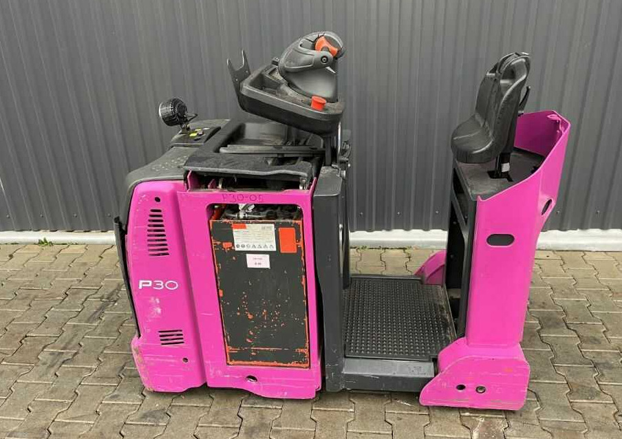 Linde P30C - Складской тягач: фото 4 Linde P30C - Складской тягач: фото 4