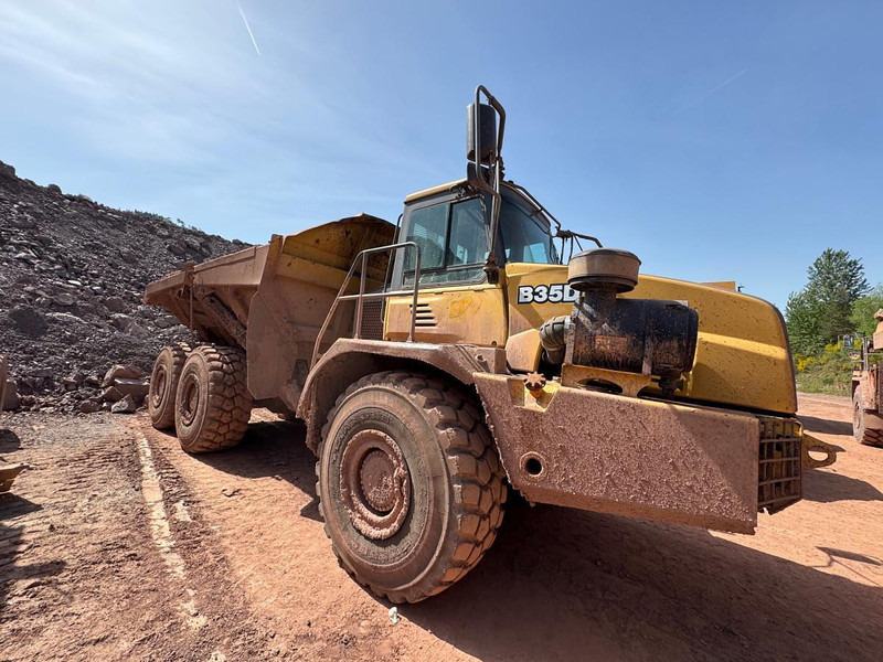 BELL B35D - Сочленённый самосвал: фото 3 BELL B35D - Сочленённый самосвал: фото 3