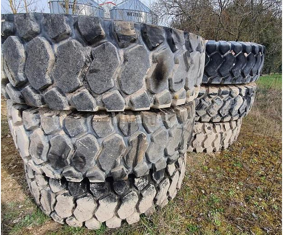 Barkley 18.00R25 - Шины и диски: фото 1 Barkley 18.00R25 - Шины и диски: фото 1