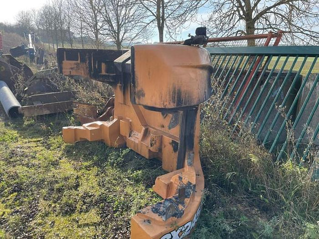 Case CX245SR - Противовес для Строительной техники: фото 4 Case CX245SR - Противовес для Строительной техники: фото 4