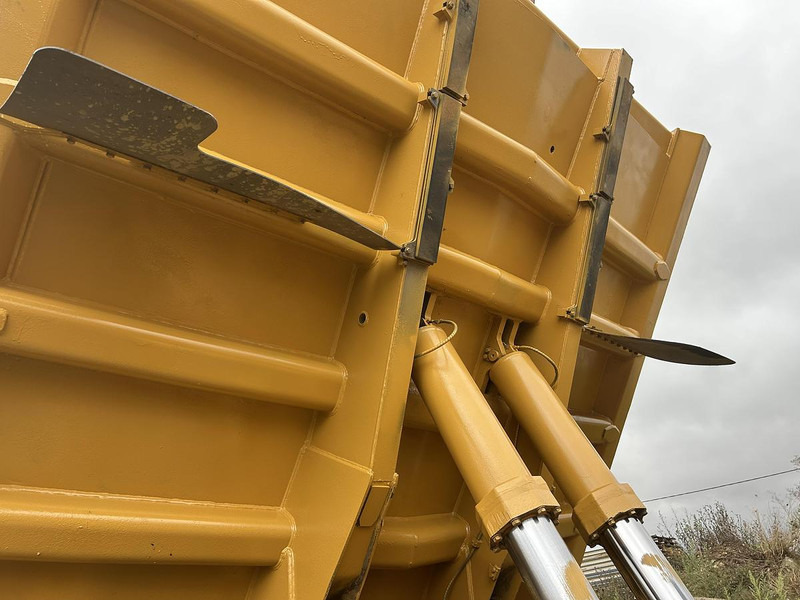 Внедорожный самосвал Caterpillar 769D: фото 13