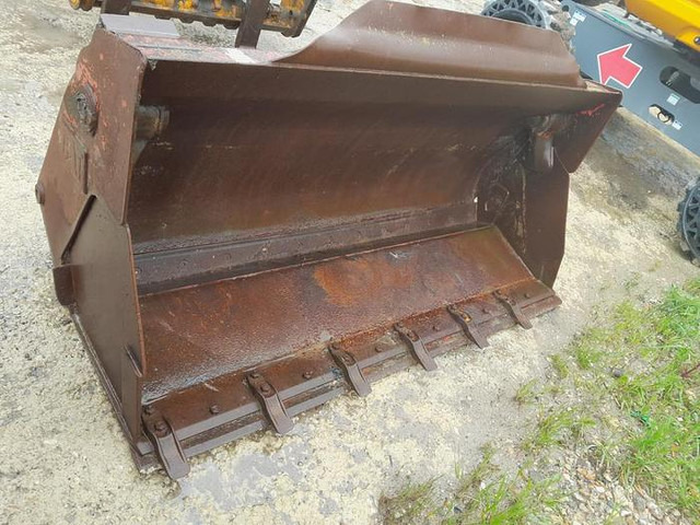 Caterpillar 908 - Ковш для погрузчика: фото 1 Caterpillar 908 - Ковш для погрузчика: фото 1