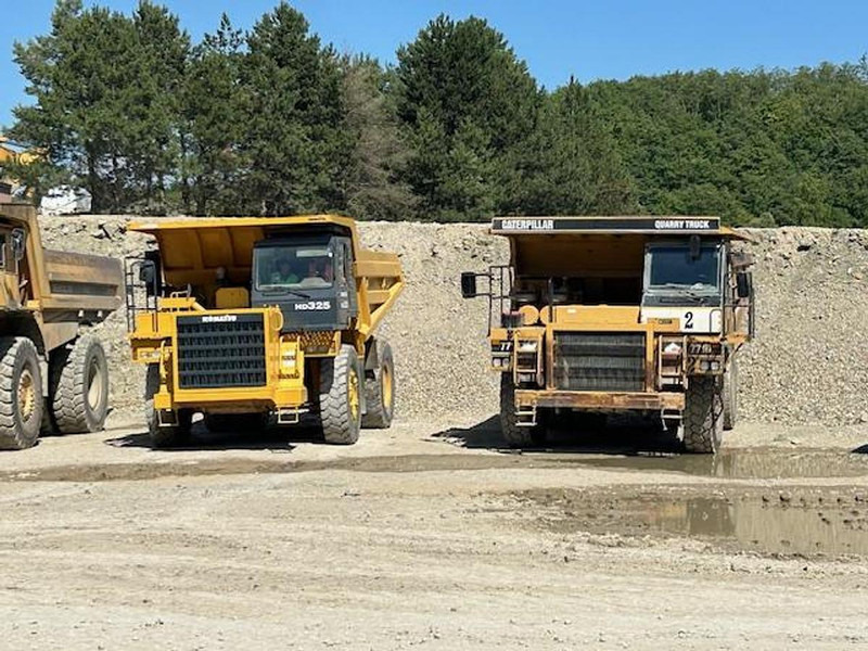 Внедорожный самосвал Komatsu HD325-6KE: фото 16