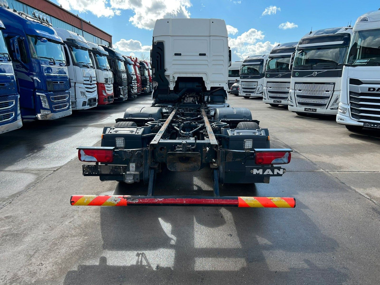 MAN TGX 26.440 * RETARDER * LIFTACHSE * VOLLUFTFED.* - Грузовик-шасси: фото 5 MAN TGX 26.440 * RETARDER * LIFTACHSE * VOLLUFTFED.* - Грузовик-шасси: фото 5