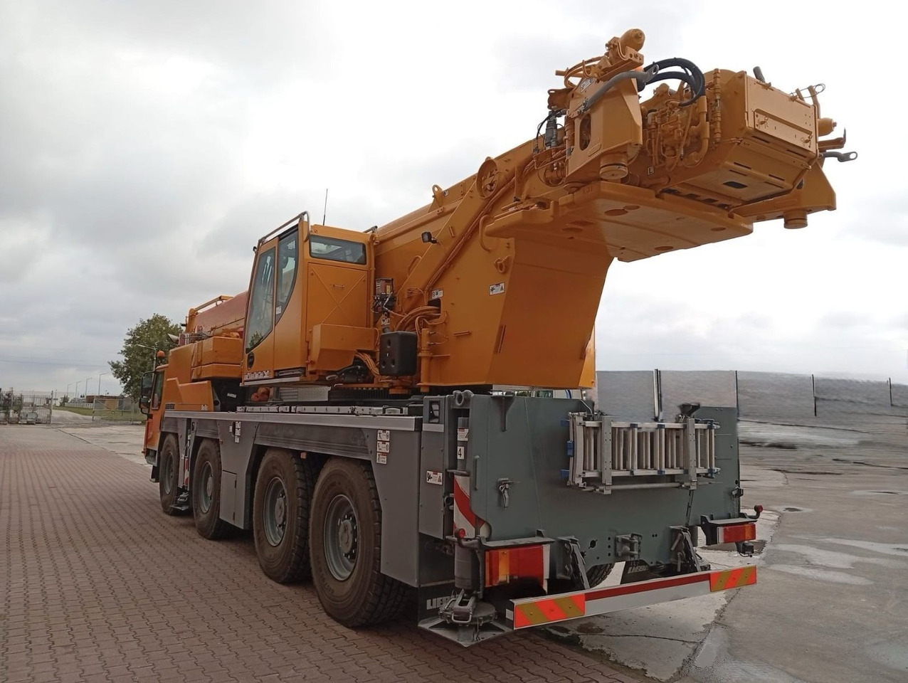 Liebherr LTM 1120-4.1 - Башенный кран: фото 3 Liebherr LTM 1120-4.1 - Башенный кран: фото 3