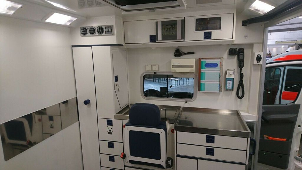 Машина скорой помощи Mercedes-Benz Sprinter 516 // 1 J Garantie //: фото 11 Машина скорой помощи Mercedes-Benz Sprinter 516 // 1 J Garantie //: фото 11