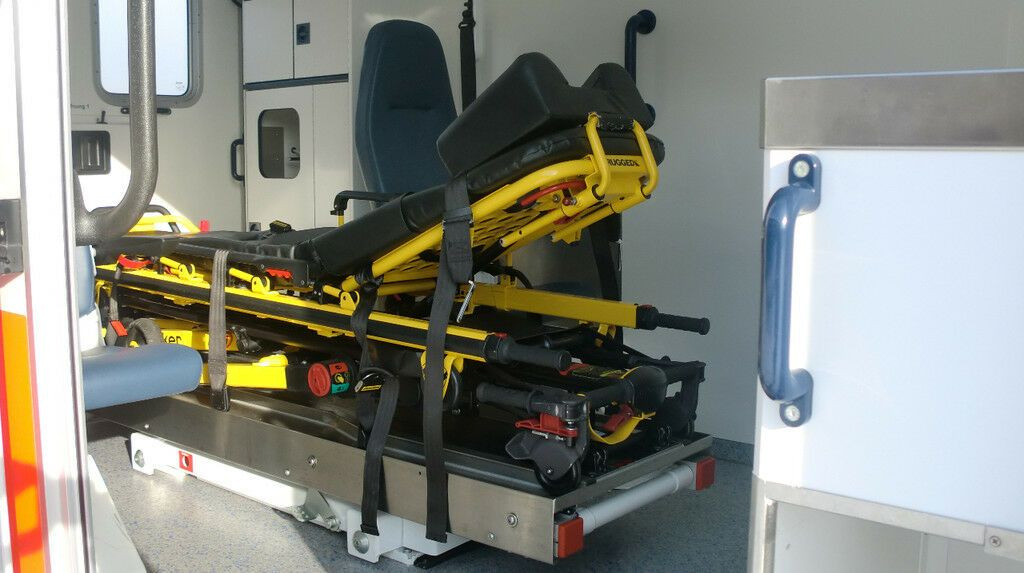 Mercedes-Benz Sprinter 516 CDI 4x4 WAS Koffer // Garantie // Mercedes-Benz Sprinter 516 CDI 4x4 WAS Koffer // Garantie // - Машина скорой помощи: фото 5 Mercedes-Benz Sprinter 516 CDI 4x4 WAS Koffer // Garantie // Mercedes-Benz Sprinter 516 CDI 4x4 WAS Koffer // Garantie // - Машина скорой помощи: фото 5