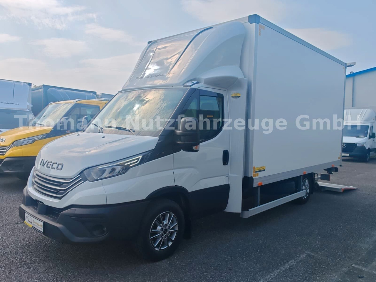 Iveco Daily 35S18 Koffer + LBW Navi/ACC Tempomat - Малотоннажный фургон: фото 3 Iveco Daily 35S18 Koffer + LBW Navi/ACC Tempomat - Малотоннажный фургон: фото 3