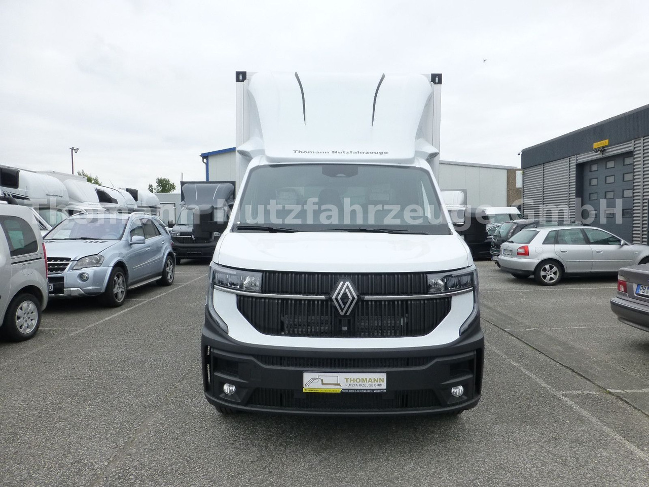 Renault NEW Master 2025 Koffer mit BÄR Ladebordwand - Малотоннажный фургон: фото 3 Renault NEW Master 2025 Koffer mit BÄR Ladebordwand - Малотоннажный фургон: фото 3