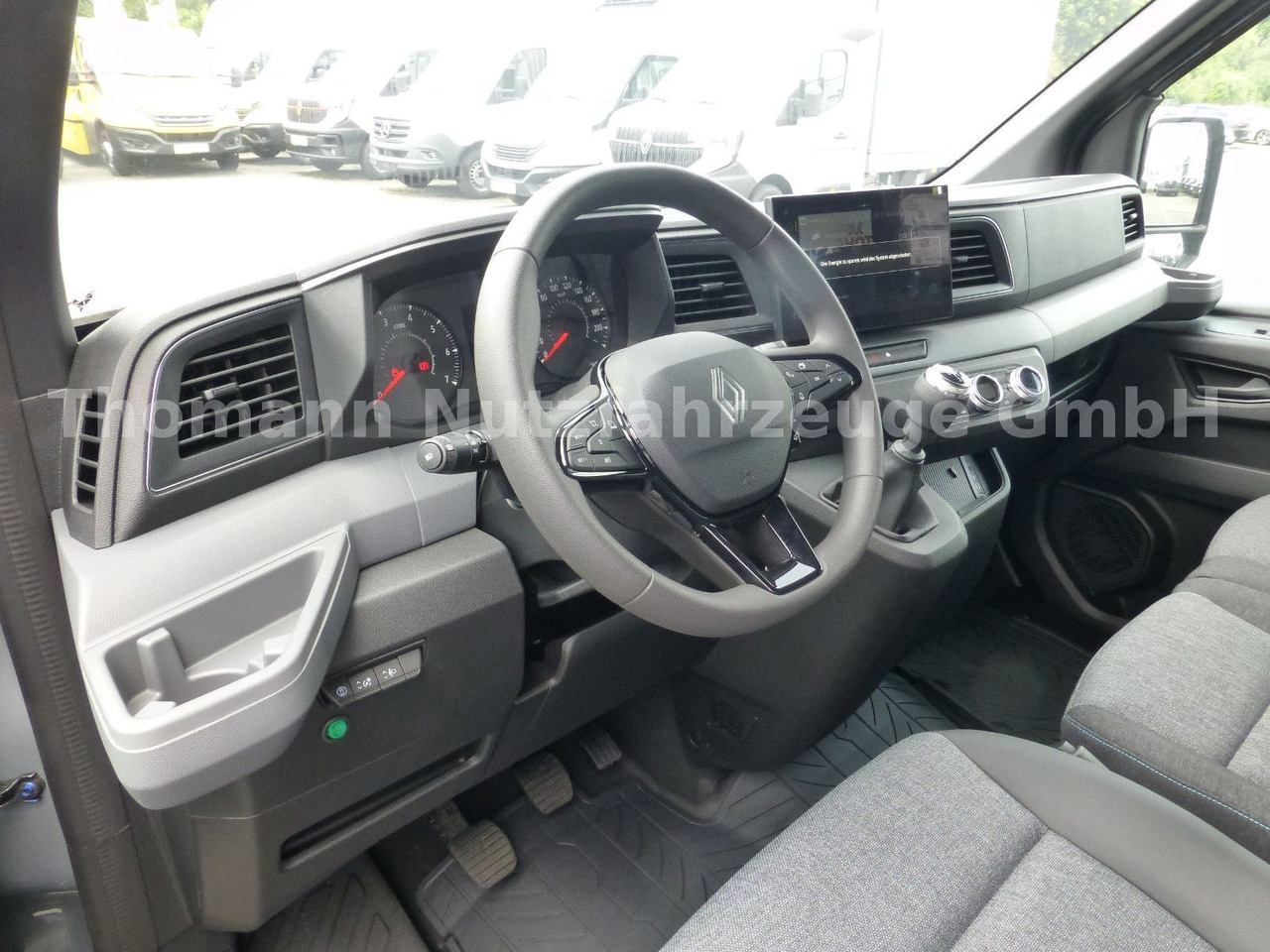 Тентованный фургон Renault NEW Master Pritsche Plane Premium 2025: фото 18