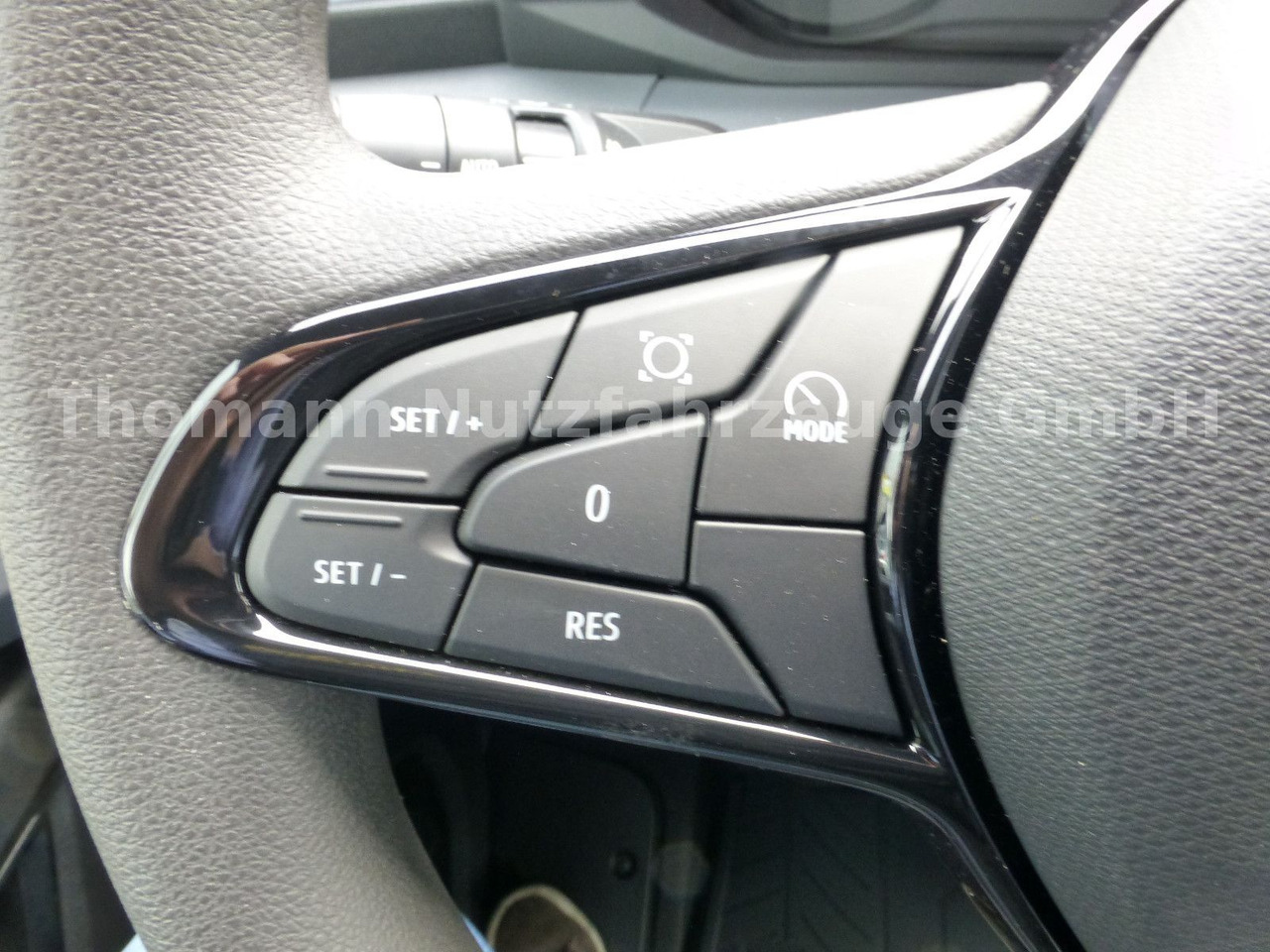Тентованный фургон Renault NEW Master Pritsche Plane Premium 2025: фото 23