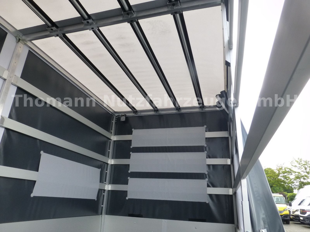 Тентованный фургон Renault NEW Master Pritsche Plane Premium 2025: фото 13